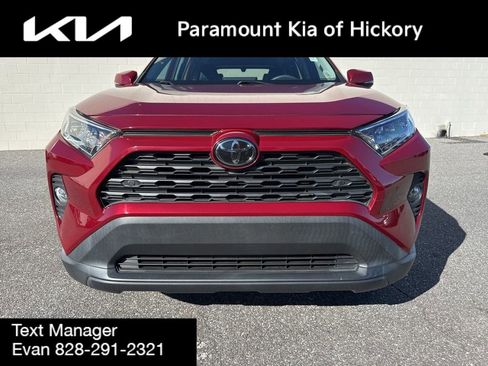 Used 2020 Toyota RAV4 XLE Premium image 2