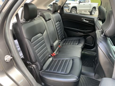 Used 2019 Ford Edge SEL w/ Equipment Group 201A AWD/4WD image 28