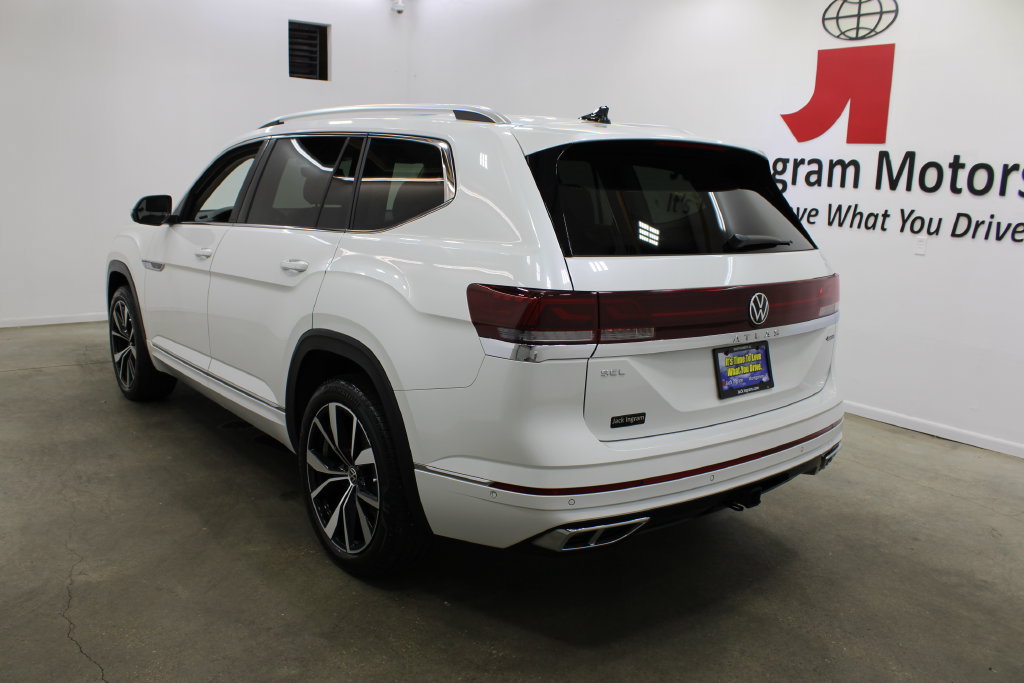 Used 2025 Volkswagen Atlas SEL Premium R-Line AWD/4WD image 3
