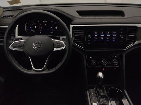 Used 2023 Volkswagen Atlas SE w/ Black Wheel Package FWD image 22