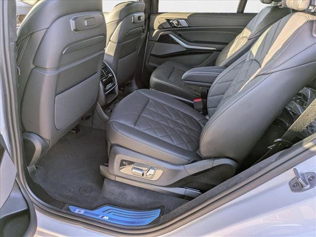Used 2026 BMW X7 xDrive40i w/ M Sport Package AWD/4WD image 16