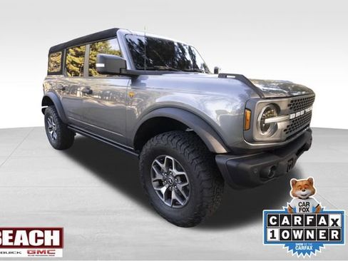 Used 2023 Ford Bronco Badlands image 1