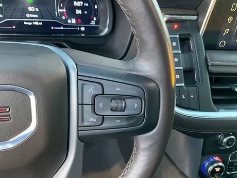Used 2022 GMC Yukon SLT w/ SLT Premium Package image 13