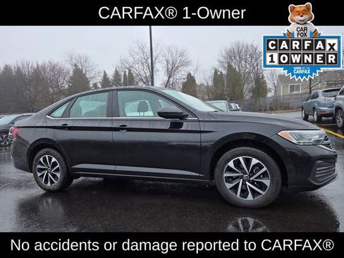 Used 2024 Volkswagen Jetta S image 3