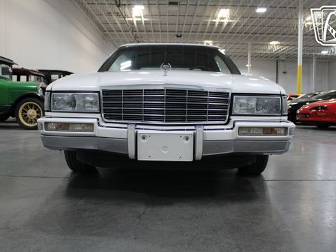 Used 1992 Cadillac De Ville Coupe DeVille image 28
