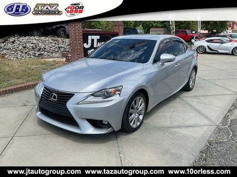 Used 2015 Lexus IS 250 RWD image 3