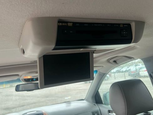 Used 2008 Toyota Sienna XLE Limited image 19