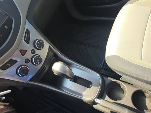 Used 2016 Chevrolet Trax LT FWD image 18