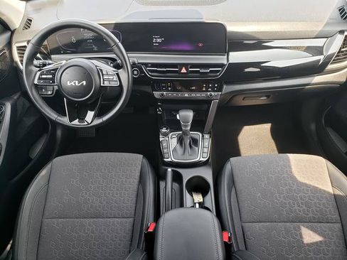 Used 2025 Kia Seltos S AWD/4WD image 16