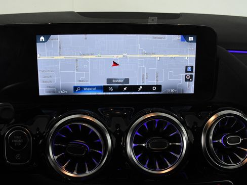 Used 2022 Mercedes-Benz GLA 250 w/ Premium Package Lite image 17