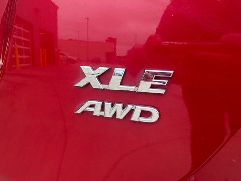 Used 2016 Toyota RAV4 XLE AWD/4WD image 28