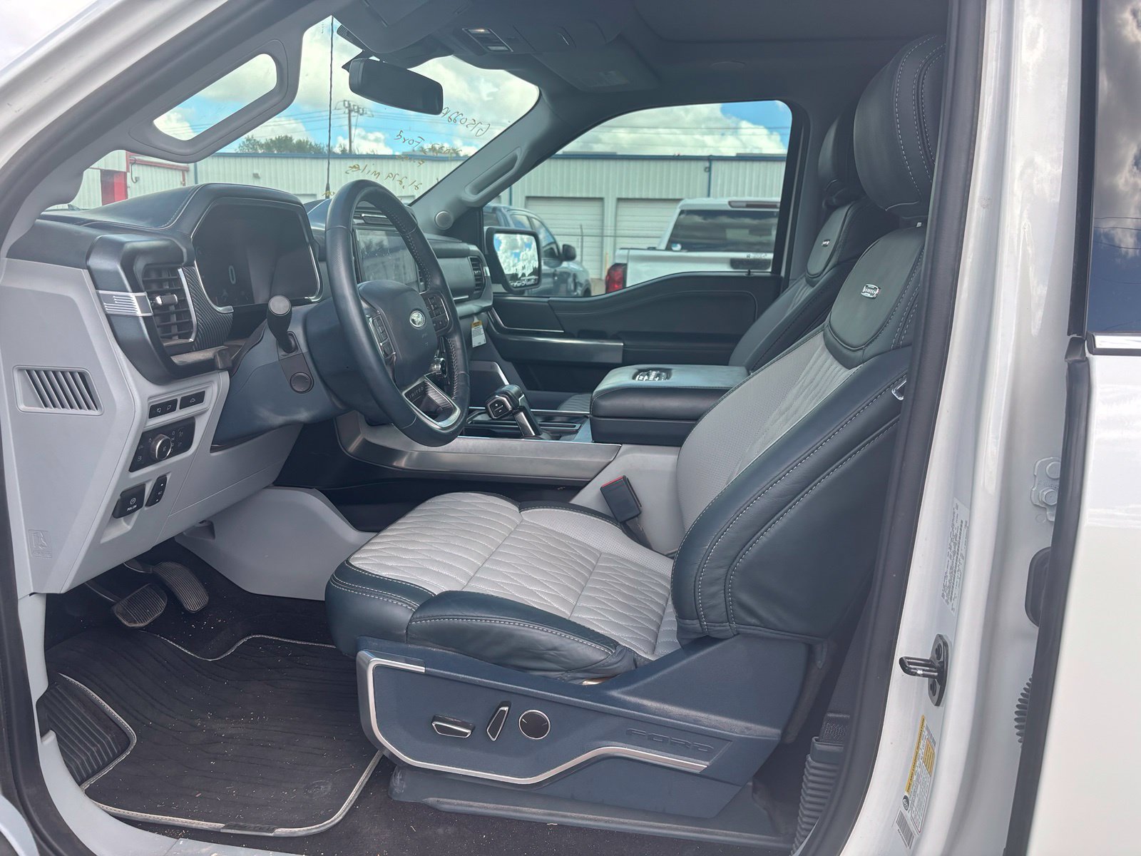 Used 2023 Ford F150 Limited AWD/4WD image 9