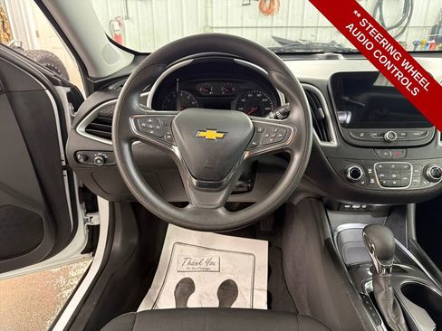 Used 2023 Chevrolet Malibu LT image 11