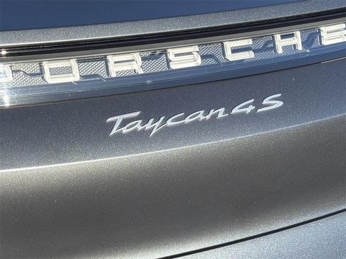 Used 2022 Porsche Taycan 4S image 29