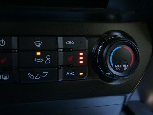 Used 2017 Ford F150 XLT w/ Equipment Group 302A Luxury AWD/4WD image 20