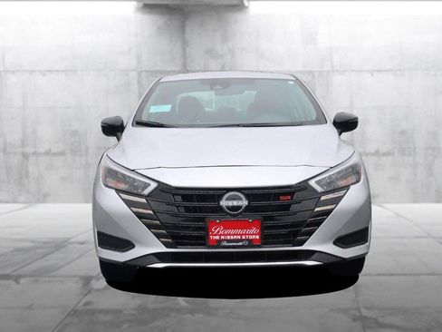 New 2025 Nissan Versa SR w/ Trunk Package image 4