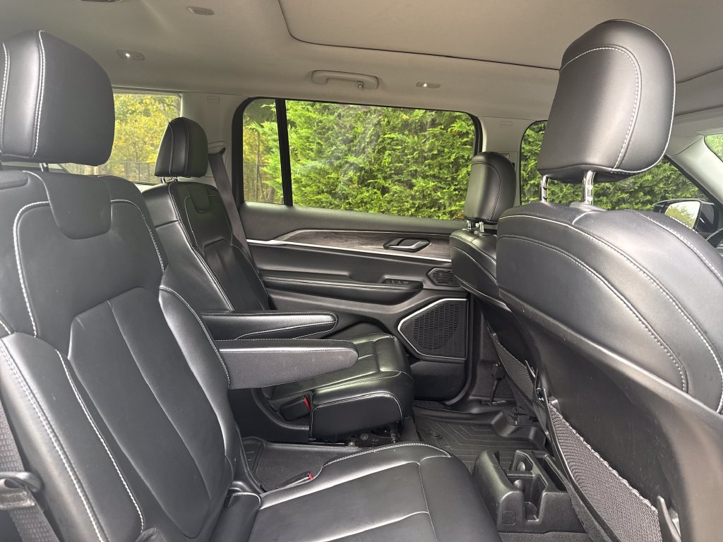 Used 2021 Jeep Grand Cherokee L Limited RWD image 14