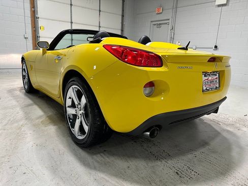 Used 2007 Pontiac Solstice GXP w/ Premium Package image 16