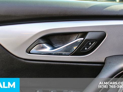 Used 2025 Chevrolet Blazer LT FWD image 40