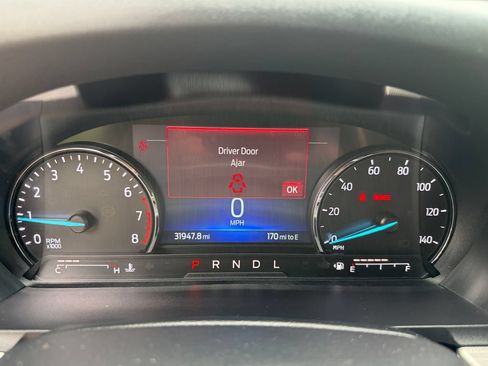 Used 2023 Ford Explorer XLT w/ Equipment Group 202A AWD/4WD image 21