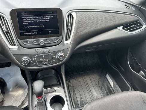 Used 2023 Chevrolet Malibu RS w/ LPO, Floor Liner Package FWD image 19