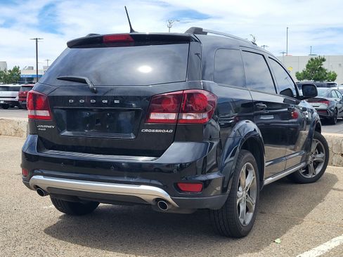 Used 2017 Dodge Journey Crossroad w/ Popular Equipment Group AWD/4WD image 5