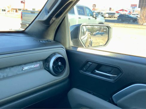 Certified 2025 Chevrolet Colorado ZR2 w/ Technology Package image 42