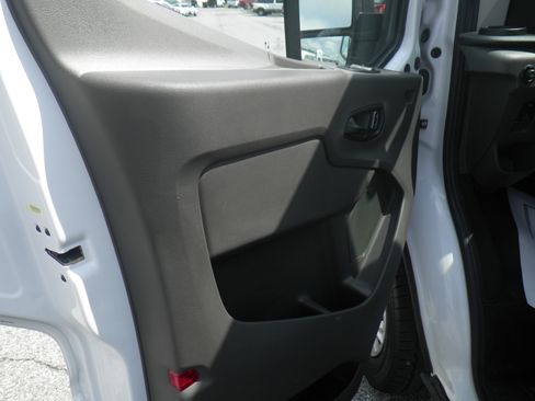 Used 2024 Ford Transit 350 XLT image 16
