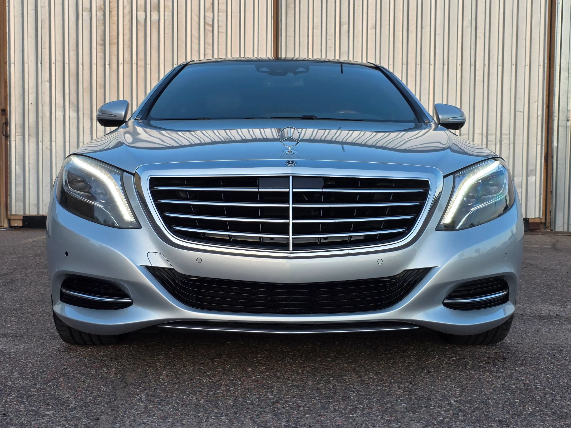 Used 2016 Mercedes-Benz S 550 Sedan image 3