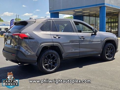 Used 2018 Toyota Highlander XLE FWD image 3