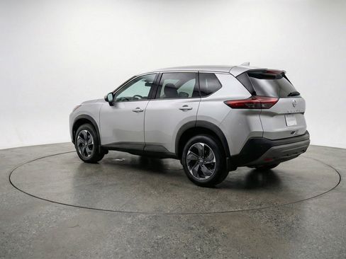 Used 2025 Nissan Rogue SV FWD image 6
