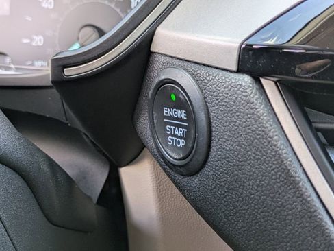 Used 2020 Ford Escape SEL FWD image 31