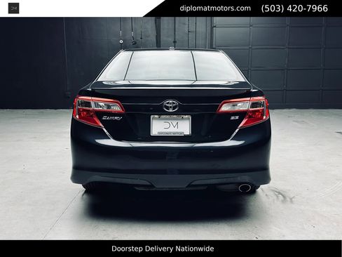 Used 2013 Toyota Camry SE FWD image 6