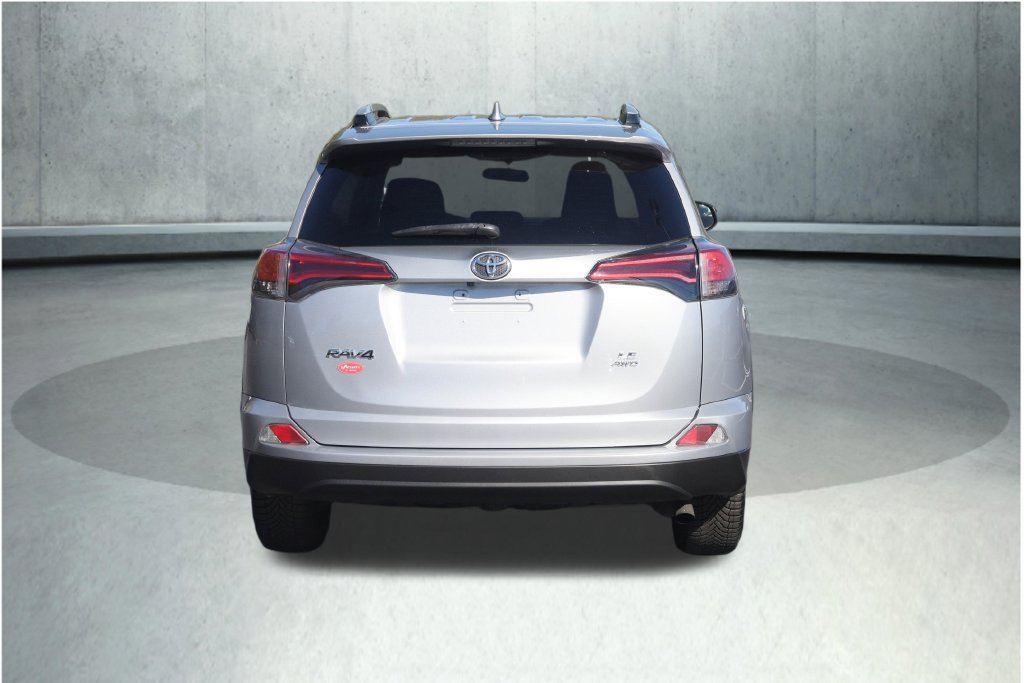 Used 2016 Toyota RAV4 LE AWD/4WD image 14
