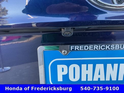 Used 2022 Toyota Highlander XLE AWD/4WD image 14