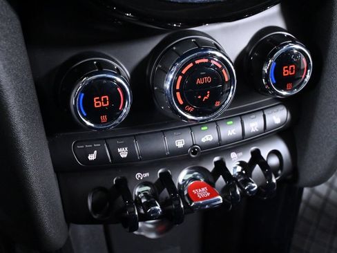 Used 2023 MINI Cooper 2-Door Hardtop FWD image 18