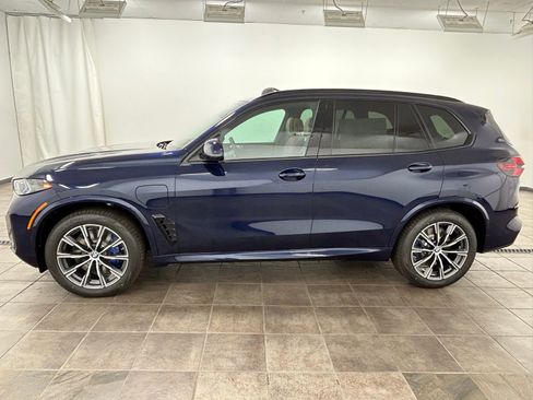 Used 2026 BMW X5 xDrive50e w/ M Sport Package image 2