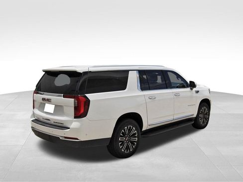 Used 2025 GMC Yukon XL Elevation w/ LPO, Floor Liner Package RWD image 4