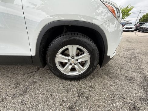 Used 2020 Chevrolet Trax LT w/ LT Convenience Package FWD image 31
