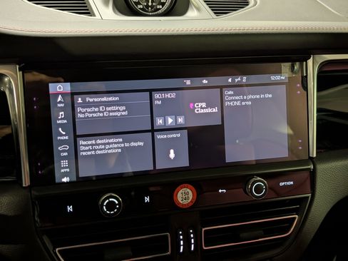 New 2026 Porsche Macan Turbo image 32