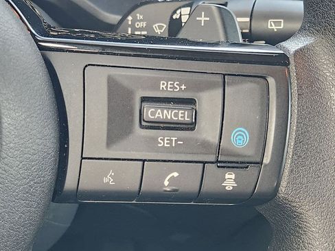 Used 2023 Nissan Rogue SV FWD image 27