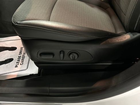 Used 2023 Buick Encore GX Preferred w/ Cold Weather Comfort Package image 13