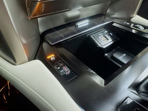 Used 2020 Lexus GX 460 Premium AWD/4WD image 24