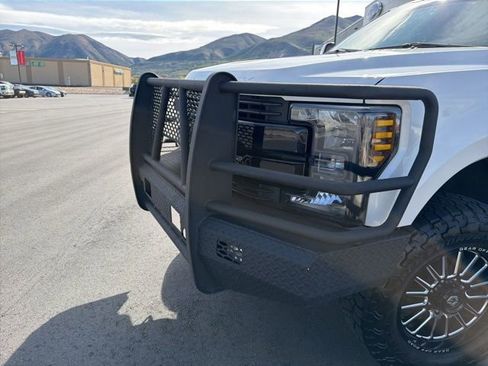Used 2019 Ford F350 Lariat AWD/4WD image 10