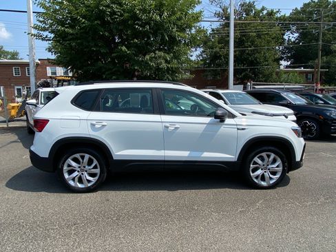 Used 2023 Volkswagen Taos S w/ Driver Assistance Package AWD/4WD image 2