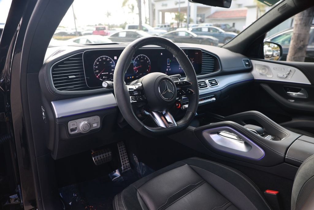 Used 2024 Mercedes-Benz GLS 63 AMG 4MATIC image 19