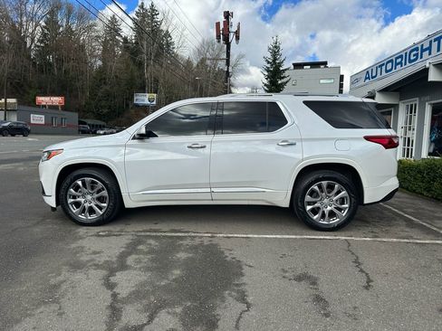Used 2018 Chevrolet Traverse Premier image 3