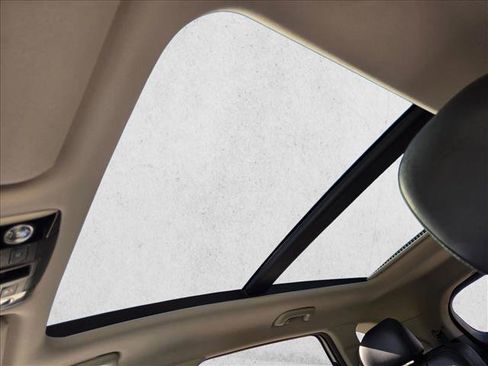 Used 2022 Kia Sorento SX image 16