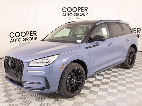 New 2026 Lincoln Corsair Reserve w/ Jet Appearance Package FWD image 11