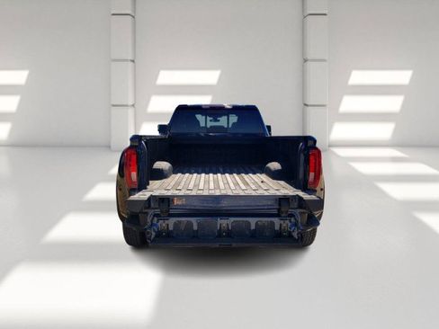 Used 2023 GMC Sierra 3500 Denali image 6